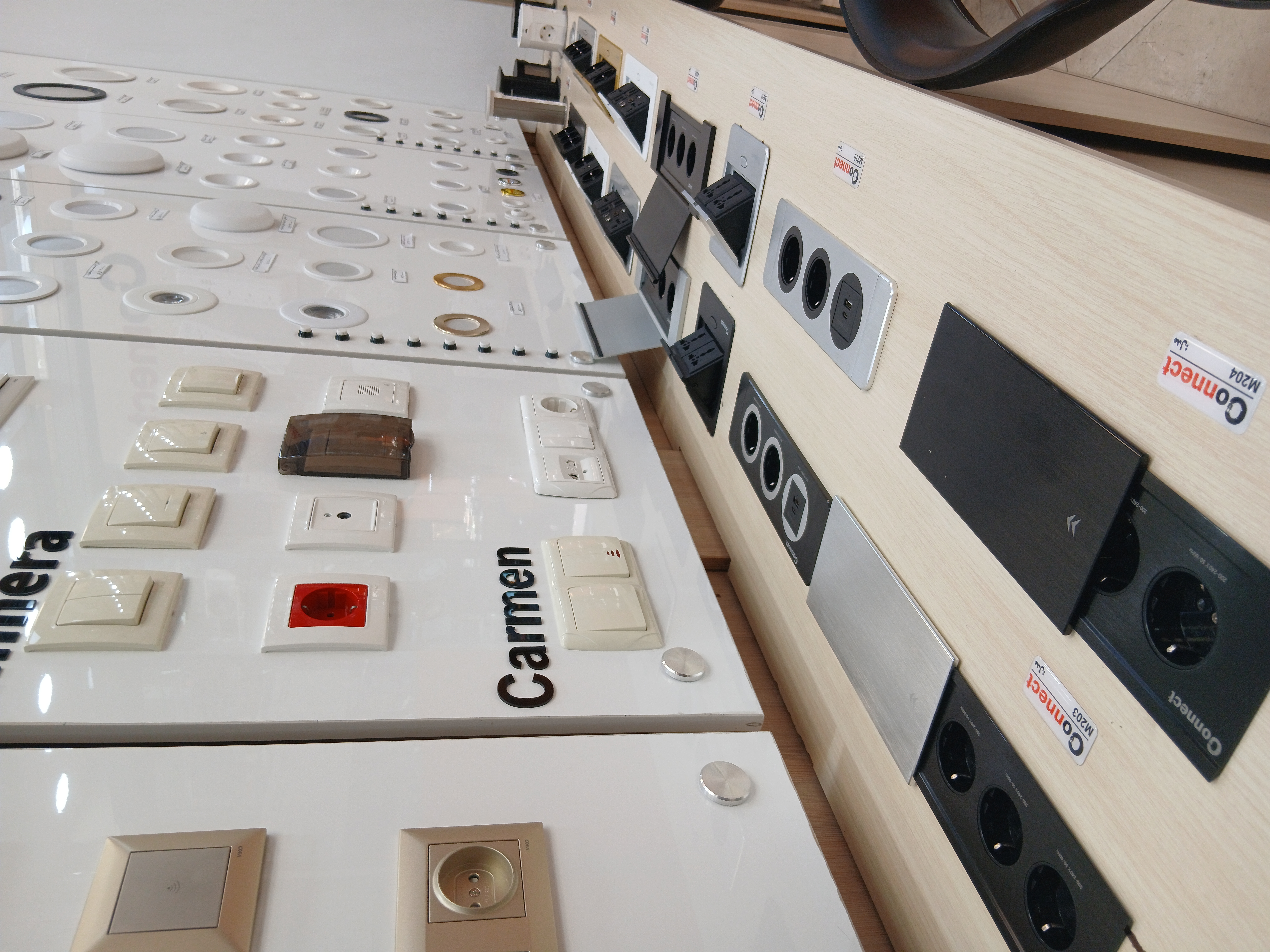 پریز توکار کابینتی کانکت مدل M204