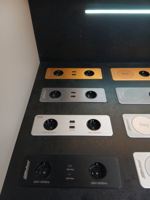 پریز توکار برقی ملونی مدل 10106